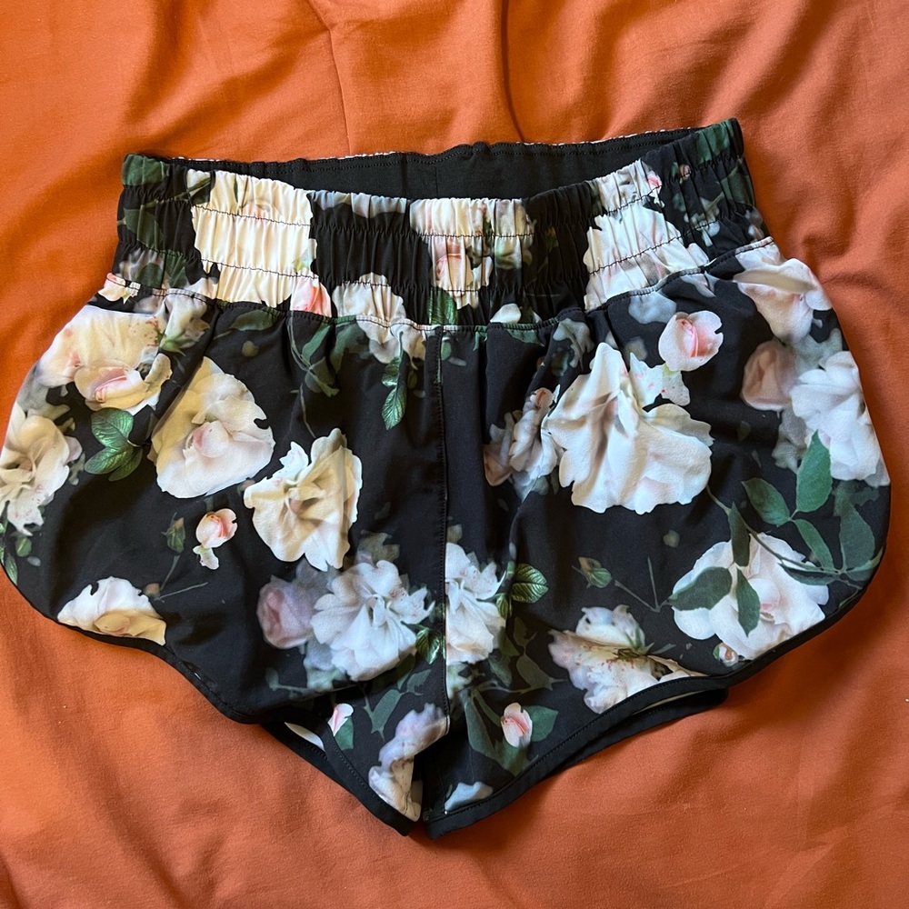 Victoria Secret Sport floral athletic shorts SZ XS